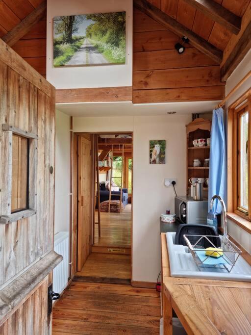 סומרטון Log Cabin At The Old Summer Dairy Glastonbury מראה חיצוני תמונה